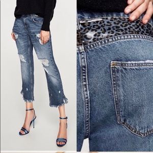 Zara Distressed High Rise cropped jeans💕